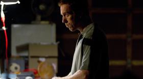 Homeland - Weiß Nicholas (Damian Lewis) wie weit er gehen kann, ohne seine Familie auf's Spiel zu setzen? © 2011 Twentieth Century Fox Film Corporation. All rights reserved.