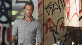 Hawaii Five-0 - Während Steve und Catherine eine romantische Halloween-Nacht zu kreieren versuchen, kämpft Danny (Scott Caan) weiterhin um Grace ... © 2012 CBS Broadcasting, Inc. All Rights Reserved.