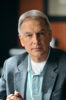 Navy CIS - Ermittelt mit seinem Team in einem neuen Mordfall: Gibbs (Mark Harmon) ... © CBS Television