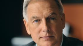 Navy CIS - Ermittelt mit seinem Team in einem neuen Mordfall: Gibbs (Mark Harmon) ... © CBS Television