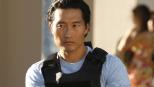 Versucht gemeinsam mit seinen Kollegen den Mord an Ian Adams aufzuklären: Chin (Daniel Dae Kim) ... © TM &   2010 CBS Studios Inc. All Rights Reserved.