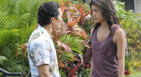 Hawaii Five-0 - Nach und nach findet Chin (Daniel Dae Kim, l.) heraus, was Kono (Grace Park, r.) getan hat ... © TM &   CBS Studios Inc. All Rights Reserved.