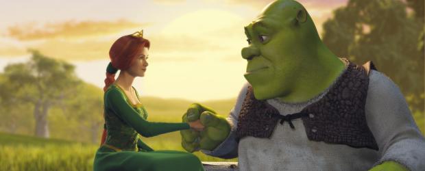 Shrek - Der tollkühne Held - Schon bald wird Shrek (r.) und Fiona (l.) klar, dass sie vieles gemeinsam haben, trotz ihres grundverschiedenen Aussehens ... © TM &   2001 DreamWorks L.L.C.