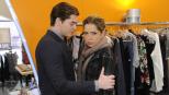 Anna und die Liebe - Nina (Maria Wedig, r.) will zu Carla und gerät an Kai (Frederic Böhle, l.), der seinen Plan unbeirrt verfolgt ... © SAT.1