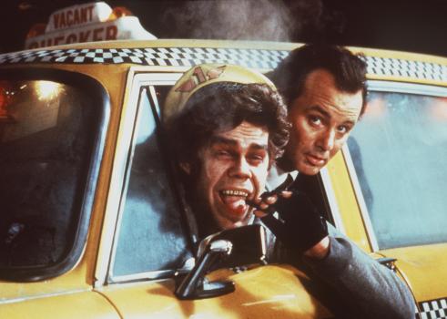 Die Geister, die ich rief ... - Mit der Hilfe eines ungewöhnlichen Taxifahrers (David Johansen, l.) erlebt Frank Cross (Bill Murray r.)  das triste und einsame Weihnachtsfest seiner Kindheit noch einmal ... © Paramount Pictures