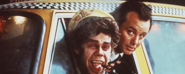 Die Geister, die ich rief ... - Mit der Hilfe eines ungewöhnlichen Taxifahrers (David Johansen, l.) erlebt Frank Cross (Bill Murray r.)  das triste und einsame Weihnachtsfest seiner Kindheit noch einmal ... © Paramount Pictures