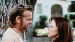 Endlich ist es soweit: Karen (Sally Field, r.) steht Doob (Kiefer Sutherland, l.) gegenüber - und sie hat eine Waffe ... © Paramount Pictures Endlich ist es soweit: Karen (Sally Field, r.) steht Doob (Kiefer Sutherland, l.) gegenüber - und sie hat eine Waffe ... © Paramount Pictures
