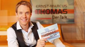 Ernst-Marcus Thomas - Der Talk - Hier gehen alle auf Konfrontationskurs - sogar der Moderator: In dem Talk-Format "Ernst-Marcus Thomas - Der Talk" bezieht Moderator Ernst-Marcus Thomas klare Stellung zu den heiß diskutierten Themen. © Benedikt Müller SAT.1