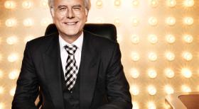 "Die Harald Schmidt Show" ist zurück! Zweimal wöchentlich nimmt der Altmeister der deutschen Late-Night-Unterhaltung die Ereignisse der Woche in gewohnt bissiger Manier aufs Korn ... © SAT.1