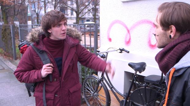 SAT.1 Bei Käthe geht es bergauf: Sie hat sich mit Stone (r.) versöhnt und sogar ihr...
