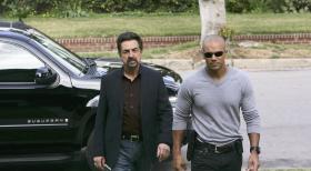 Ein neuer Fall beschäftigt das BAU-Team: Rossi (Joe Mantegna, l.) und Morgan (Shemar Moore, r.) machen sich auf die Suche nach einem Serientäter ... © Touchstone Television