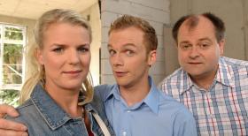 v.l.n.r.: Mirja Boes, Ralf Schmitz und Markus Majowski sind die Bewohner der beliebten Comedy-WG und lassen die Zuschauer wieder an ihrem turbulenten Alltagsleben teilhaben. © Sat.1