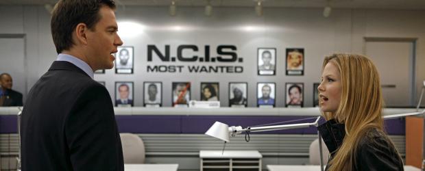 Ermitteln in einem neuen Fall: Tony (Michael Weatherly, l.) und NCIS Special Agent Erica Jane (Sarah Jane Morris, r.) ... © CBS Television Ermitteln in einem neuen Fall: Tony (Michael Weatherly, l.) und NCIS Special Agent Erica Jane (Sarah Jane Morris, r.) ... © CBS Television