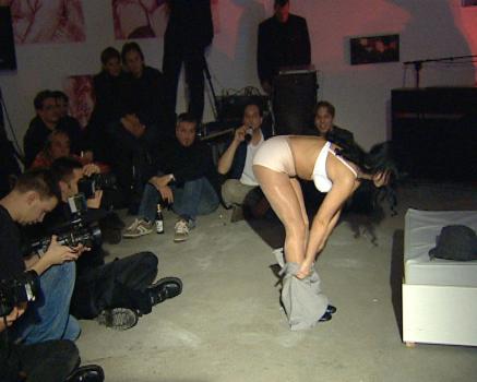 Crazy Hauptstadt: In den Berliner Clubs geht es wilder und freizügiger zu als in London oder Amsterdam. Und niemand nimmt Anstoß. © Sat.1