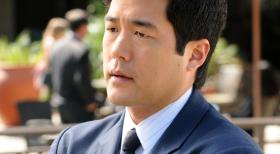 Hector Brava, der unermüdlich auf der Jagd nach Menschenhändlern ist, wird ermordet aufgefunden. Kimball (Tim Kang) und seine Kollegen, werden mit dem Fall vertraut gemacht ... © Warner Brothers