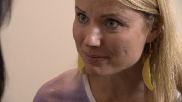 SAT.1 Die 31-jährige Paula hat Angst um ihr Leben! Seit geraumer Zeit hat sie einen...