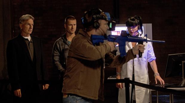 CBS Television Versuchen, einen Fall zu lösen: Gibbs (Mark Harmon, l.), Marine Sergeant Evan...