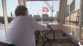 24 Stunden - Was den Hamburger Hafen zu einem der schönsten in Europa macht, sind nicht nur die schmucken Landungsbrücken oder die neue gestaltete Hafen-City, sondern vor allem die Menschen, die dort arbeiten. Sie sind die Seele das Hafens ... © SAT.1