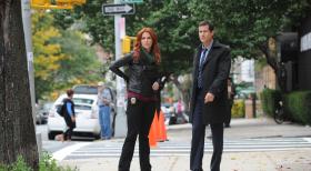 Unforgettable - Ermitteln in einem neuen Mordfall: Carrie (Poppy Montgomery, l.) und Al (Dylan Walsh, r.) ... © 2011 CBS Broadcasting Inc. All Rights Reserved.