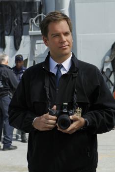 Navy CIS - Ein neuer Fall beschäftigt Tony (Michael Weatherly) und seine Kollegen ... © CBS Television