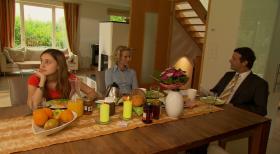 Schicksale - und plötzlich ist alles anders - Nach außen hin, eine glückliche Familie, doch der Schein trügt: Familie Meerfeld ... © SAT.1
