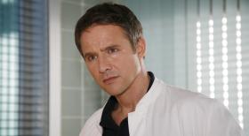 Klinik am Alex - Dr. Stephan Roth (Andreas Brucker) © Mosch Sat.1