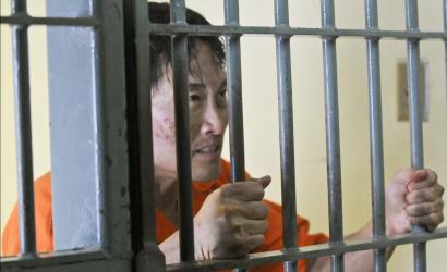 Unbekannte entführen Chin (Daniel Dae Kim) und schleusen ihn, verkleidet als ein Gefangener, in das Halawa Gefängnis ein. Dort wartet schon ein alter Bekannter auf ihn, der mit ihm noch eine alte Rechnung offen hat ... © 2012 CBS Broadcasting, Inc. All Rights Reserved.