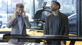 Common Law - Werden von ihrem Boss wegen ihrer ständigen Streitereien zur Partnertherapie geschickt: die Cops Travis Marks (Michael Ealy, r.) und Wes Mitchell (Warren Kole, l.) ... © 2012 USA Network Media, LLC