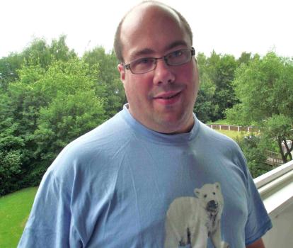 Fabian: Der schüchterne Sportfreund will sein Herz an eine Dame verlieren, der er in die Augen und in die Zukunft sehen kann. © SAT.1