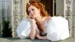 Verwünscht - Ausgerechnet am Tag ihrer Hochzeit wird die schöne Märchenprinzessin Giselle (Amy Adams) von ihrer Schwiegermutter in spe, der bösen Königin Narissa, in "die Welt ohne Happy End" verbannt. Nun wartet sie geduldig auf Rettung durch ihren Prinzen ... © Disney. All rights reserved Verwünscht - Ausgerechnet am Tag ihrer Hochzeit wird die schöne Märchenprinzessin Giselle (Amy Adams) von ihrer Schwiegermutter in spe, der bösen Königin Narissa, in "die Welt ohne Happy End" verbannt. Nun wartet sie geduldig auf Rettung durch ihren Prinzen ... © Disney. All rights reserved
