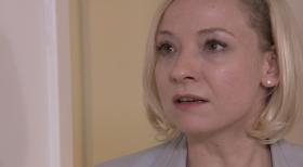 Schicksale - und plötzlich ist alles anders - Seit der Arbeitslosigkeit ihres Mannes muss die 33-jährige Marktanalystin Rebecca Stern ganz alleine für ihre Familie sorgen ... © SAT.1