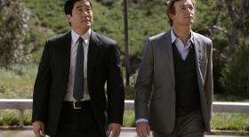 Ermitteln in einem neuen Fall: Patrick (Simon Baker, r.) und Kimball (Tim Kang, l.) ... © Warner Brothers Entertainment Inc.