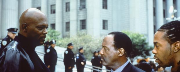 Shaft - noch Fragen? - Als der Mörder Wade nach New York zurückkehrt, macht sich John Shaft (Richard Roundtree, M.) daran, seinem Neffen im Wettlauf mit der Zeit beizustehen ... © Paramount Pictures