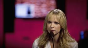 Muss mit dem "Fürsten der Finsternis" Kontakt aufnehmen, um Ellie zu retten und weitere Morde zu verhindern: JJ (AJ Cook) ... © Touchstone Television