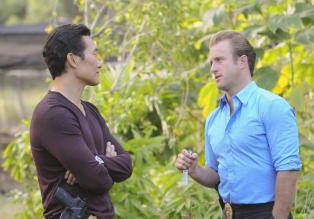 Hawaii Five-0 - Ein neuer Fall wartet auf Chin (Daniel Dae Kim, l.) und Danny (Scott Caan, r.) ... © 2012 CBS Broadcasting, Inc. All Rights Reserved.