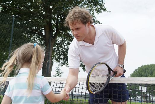Wie heißt es so schön beim Tennis? Spiel, Satz und Sieg! Aber jeder Gegner verdient schließlich noch eine Revanche! Und wenn es nur eine kleine ist ... (Mirco Reseg, r.) © Sat.1