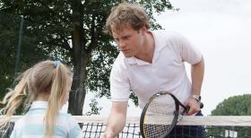 Wie heißt es so schön beim Tennis? Spiel, Satz und Sieg! Aber jeder Gegner verdient schließlich noch eine Revanche! Und wenn es nur eine kleine ist ... (Mirco Reseg, r.) © Sat.1