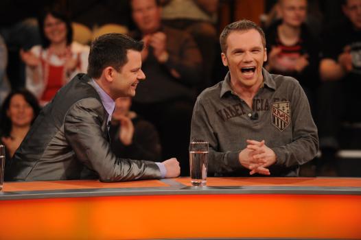 Ralf Schmitz (r.) dagegen ist begeistert von der Antwort Ingo Appelts (l.). © Sat.1