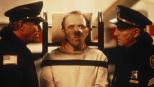 Dr. Hannibal Lecter (Anthony Hopkins) sitzt seit Jahren im Hochsicherheitstrakt eines psychiatrischen Gefängnisses, weil der geniale Psychiater irgendwann selbst zum perversen Killer wurde. Nach jedem Mord pflegte er die gegrillte Leber seines Opfers zu verspeisen ... © Orion Pictures Corporation Dr. Hannibal Lecter (Anthony Hopkins) sitzt seit Jahren im Hochsicherheitstrakt eines psychiatrischen Gefängnisses, weil der geniale Psychiater irgendwann selbst zum perversen Killer wurde. Nach jedem Mord pflegte er die gegrillte Leber seines Opfers zu verspeisen ... © Orion Pictures Corporation