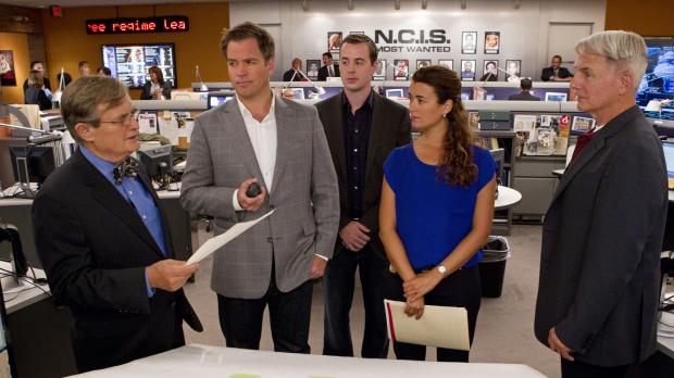 CBS Television Ein neuer Fall wartet auf das Team: Ducky (David McCallum, l.), Tony (Michael...