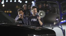 Criminal Minds - Wollen unbedingt einen Fall lösen: Hotch (Thomas Gibson, r.) und Rossi (Joe Mantegna, l.) ... © ABC Studios