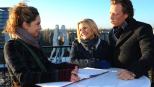 Nina (Maria Wedig, l.) wird von Anna (Jeanette Biedermann, M.) und Tom (Patrick Kalupa, r.) inspiriert ... © SAT.1