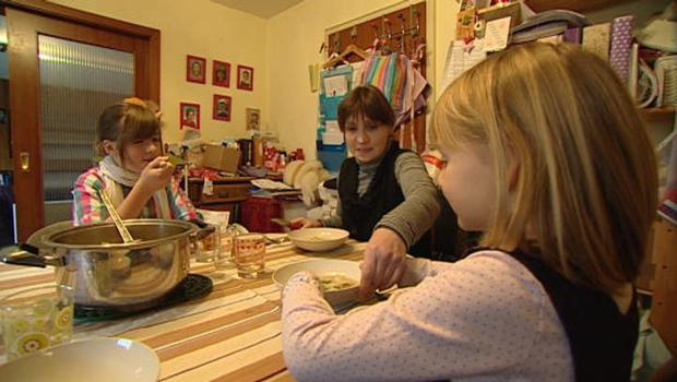 Sie wohnen ohne zu zahlen: Familie W. ist bekennender Mietpreller ... © SAT.1