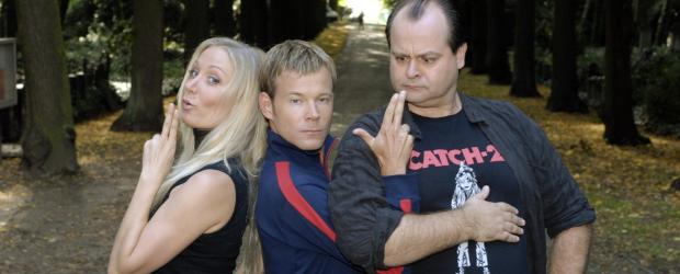 Janine Kunze, Mathias Schlung und Markus Majowski sind "Die dreisten Drei - Die Comedy WG". © Max Kohr Sat.1