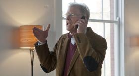 Common Law - Neuer Therapeut von Wes und Travis: Dr. Van Waal (Ed Begley Jr.) ... © USA Network