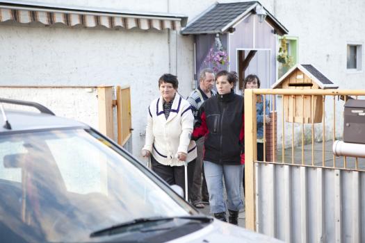 DNA unbekannt - Familiengeheimnissen auf der Spur - "DNA unbekannt - Familiengeheimnissen auf der Spur" hilft Menschen, die mitunter ihr ganzes Leben lang auf der Suche nach ihren wahren Wurzeln sind ... © SAT.1