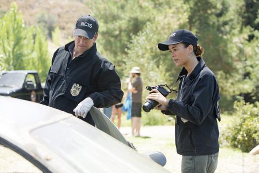 Navy CIS - Ein neuer Fall beschäftigt Ziva (Cote de Pablo, r.) und Tony (Michael Weatherly, l.) ... © CBS Television