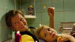 Danni Lowinski - Genießen die gemeinsame Zeit: Danni (Annette Frier, r.) und Josh (Andreas Guenther, l.) ... © SAT.1
