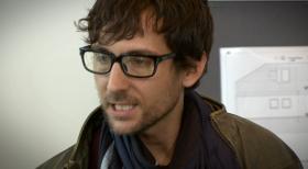 Schicksale - und plötzlich ist alles anders - Beruflich läuft es für Paul (32) richtig gut - mit seinem Entwurf für einen hoch dotierten Wettbewerb steht der brilliante Architekt kurz vor seinem Durchbruch. © SAT.1
