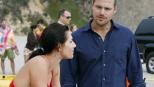 Ermittelt undercover, um etwas Licht in den neuen Fall zu bringen: Special Agent Callen (Chris O'Donnell, r.) ... © CBS Studios Inc. All Rights Reserved.
